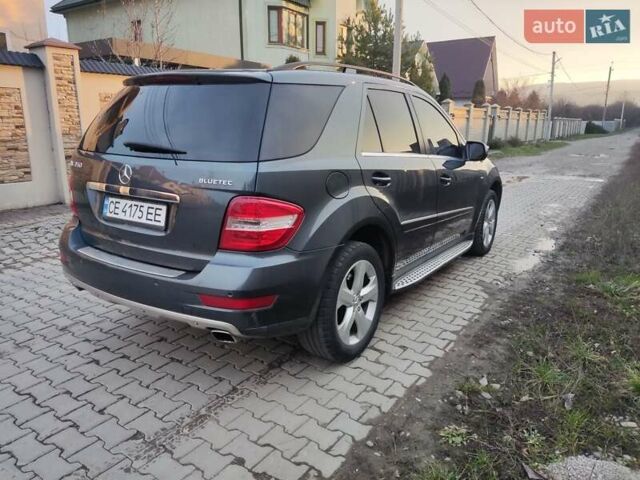 Серый Мерседес М-Класс, объемом двигателя 3.01 л и пробегом 250 тыс. км за 15700 $, фото 6 на Automoto.ua