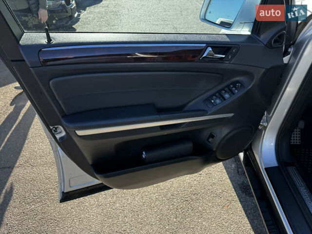 Серый Мерседес М-Класс, объемом двигателя 3 л и пробегом 245 тыс. км за 11900 $, фото 8 на Automoto.ua