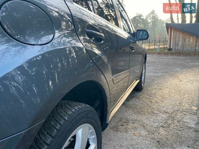 Сірий Мерседес М-Клас, об'ємом двигуна 3.5 л та пробігом 200 тис. км за 11500 $, фото 12 на Automoto.ua