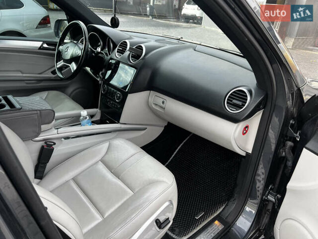 Серый Мерседес М-Класс, объемом двигателя 2.99 л и пробегом 293 тыс. км за 16500 $, фото 15 на Automoto.ua