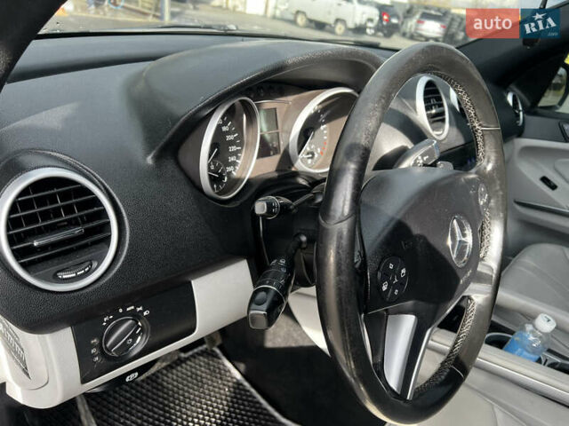 Серый Мерседес М-Класс, объемом двигателя 2.99 л и пробегом 293 тыс. км за 16500 $, фото 11 на Automoto.ua