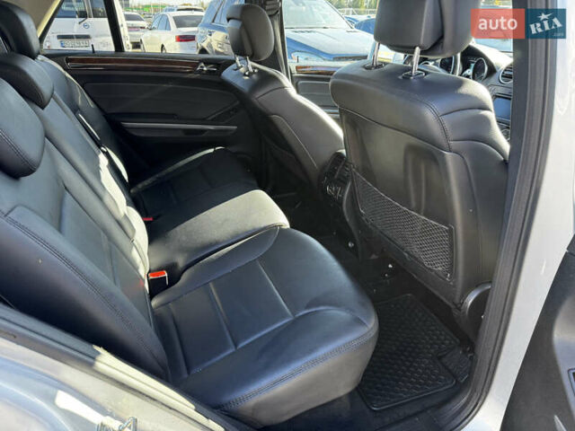 Серый Мерседес М-Класс, объемом двигателя 3 л и пробегом 245 тыс. км за 11900 $, фото 13 на Automoto.ua