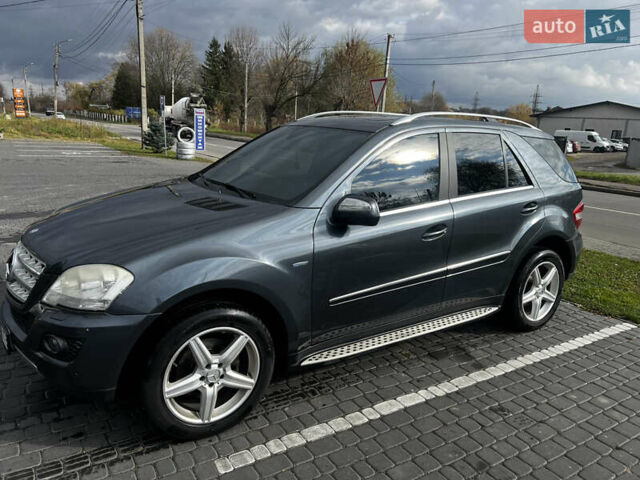 Серый Мерседес М-Класс, объемом двигателя 2.99 л и пробегом 293 тыс. км за 16500 $, фото 4 на Automoto.ua