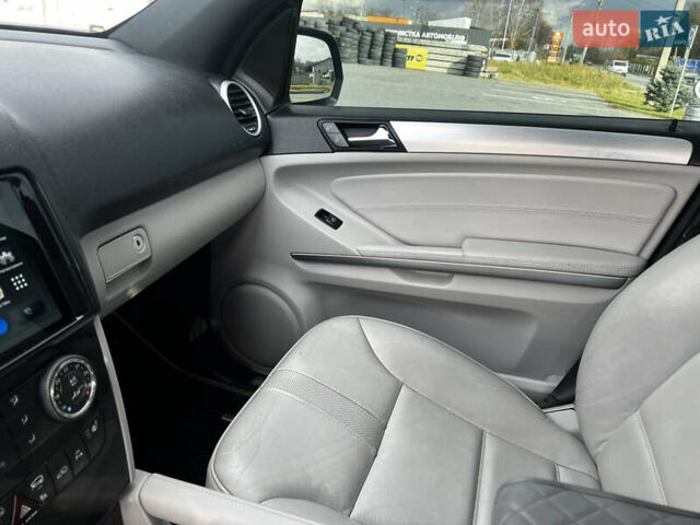 Серый Мерседес М-Класс, объемом двигателя 2.99 л и пробегом 293 тыс. км за 16500 $, фото 13 на Automoto.ua
