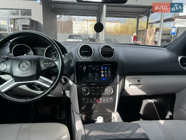 Серый Мерседес М-Класс, объемом двигателя 2.99 л и пробегом 293 тыс. км за 16500 $, фото 14 на Automoto.ua