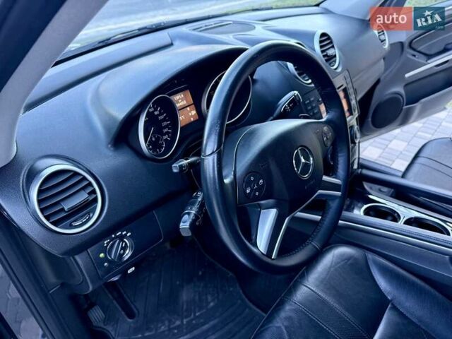 Мерседес М-Класс 2011 в Одессе на Automoto.ua Серый Мерседес М-Класс, объемом двигателя 3.5 л и пробегом 163 тыс. км за 13900 $, фото 38 на Automoto.ua
