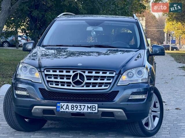 Мерседес М-Класс 2011 в Одессе на Automoto.ua Серый Мерседес М-Класс, объемом двигателя 3.5 л и пробегом 163 тыс. км за 13900 $, фото 8 на Automoto.ua