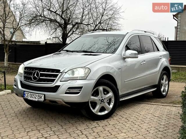 Сірий Мерседес М-Клас, об'ємом двигуна 2.99 л та пробігом 317 тис. км за 15700 $, фото 61 на Automoto.ua