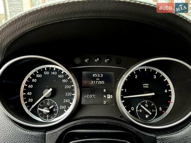 Сірий Мерседес М-Клас, об'ємом двигуна 2.99 л та пробігом 317 тис. км за 15700 $, фото 43 на Automoto.ua