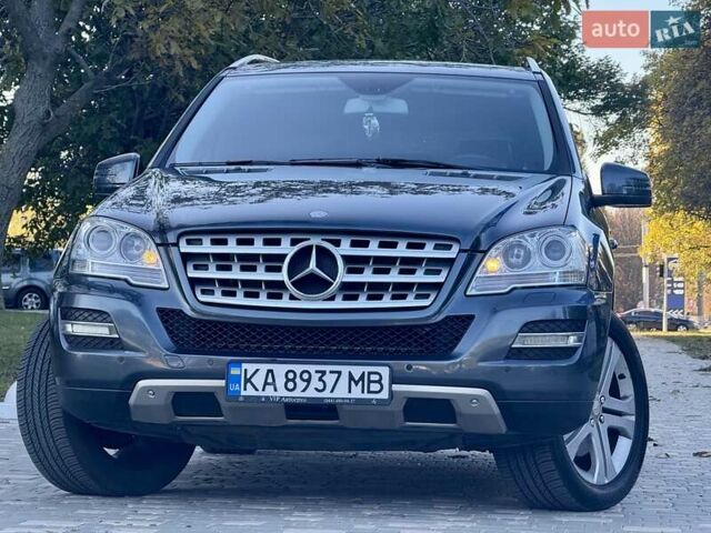 Мерседес М-Класс 2011 в Одессе на Automoto.ua Серый Мерседес М-Класс, объемом двигателя 3.5 л и пробегом 163 тыс. км за 13900 $, фото 7 на Automoto.ua