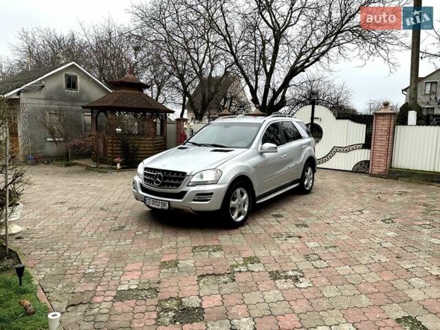 Сірий Мерседес М-Клас, об'ємом двигуна 2.99 л та пробігом 317 тис. км за 15700 $, фото 4 на Automoto.ua