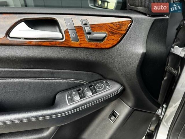 Серый Мерседес М-Класс, объемом двигателя 2.14 л и пробегом 214 тыс. км за 19000 $, фото 17 на Automoto.ua