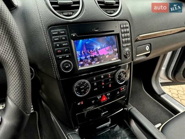 Сірий Мерседес М-Клас, об'ємом двигуна 2.99 л та пробігом 317 тис. км за 15700 $, фото 46 на Automoto.ua