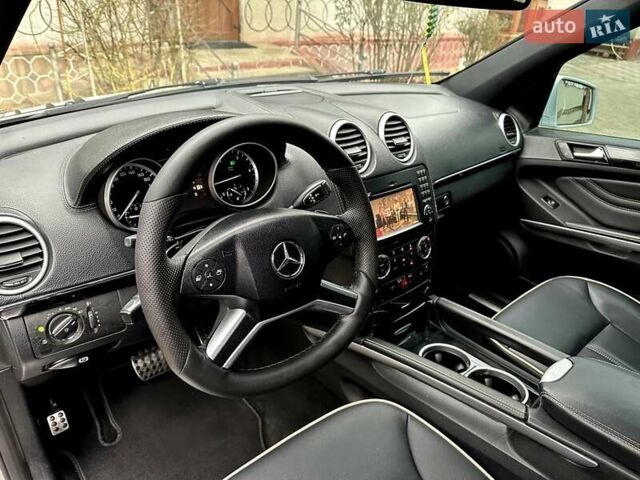 Сірий Мерседес М-Клас, об'ємом двигуна 2.99 л та пробігом 317 тис. км за 15700 $, фото 28 на Automoto.ua