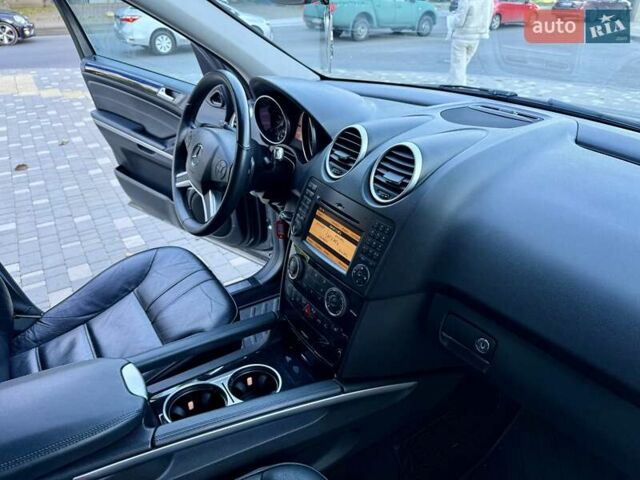 Мерседес М-Класс 2011 в Одессе на Automoto.ua Серый Мерседес М-Класс, объемом двигателя 3.5 л и пробегом 163 тыс. км за 13900 $, фото 46 на Automoto.ua