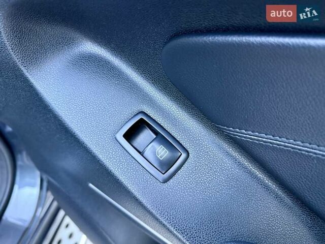 Мерседес М-Класс 2011 в Одессе на Automoto.ua Серый Мерседес М-Класс, объемом двигателя 3.5 л и пробегом 163 тыс. км за 13900 $, фото 44 на Automoto.ua