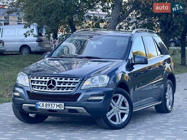 Мерседес М-Класс 2011 в Одессе на Automoto.ua Серый Мерседес М-Класс, объемом двигателя 3.5 л и пробегом 163 тыс. км за 13900 $, фото 13 на Automoto.ua