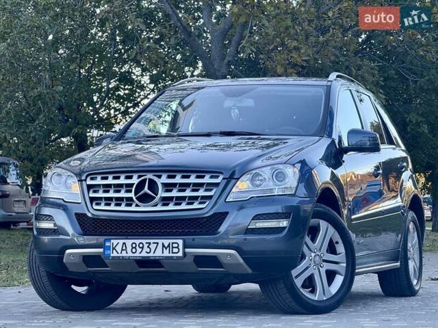 Мерседес М-Класс 2011 в Одессе на Automoto.ua Серый Мерседес М-Класс, объемом двигателя 3.5 л и пробегом 163 тыс. км за 13900 $, фото 10 на Automoto.ua