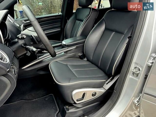 Сірий Мерседес М-Клас, об'ємом двигуна 2.99 л та пробігом 317 тис. км за 15700 $, фото 25 на Automoto.ua