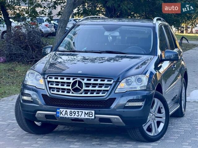 Мерседес М-Класс 2011 в Одессе на Automoto.ua Серый Мерседес М-Класс, объемом двигателя 3.5 л и пробегом 163 тыс. км за 13900 $, фото 18 на Automoto.ua