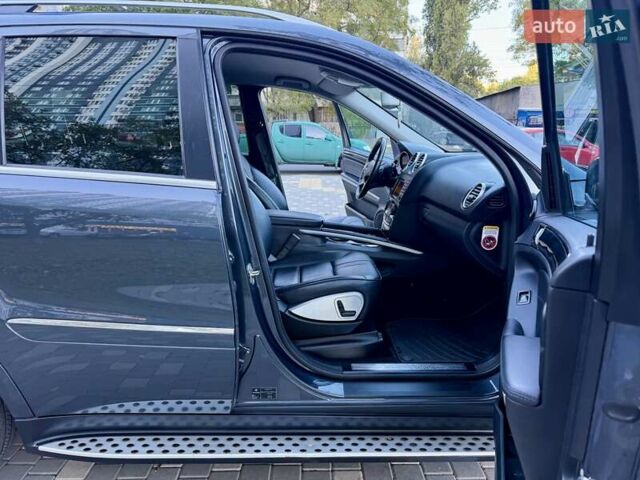 Мерседес М-Класс 2011 в Одессе на Automoto.ua Серый Мерседес М-Класс, объемом двигателя 3.5 л и пробегом 163 тыс. км за 13900 $, фото 43 на Automoto.ua