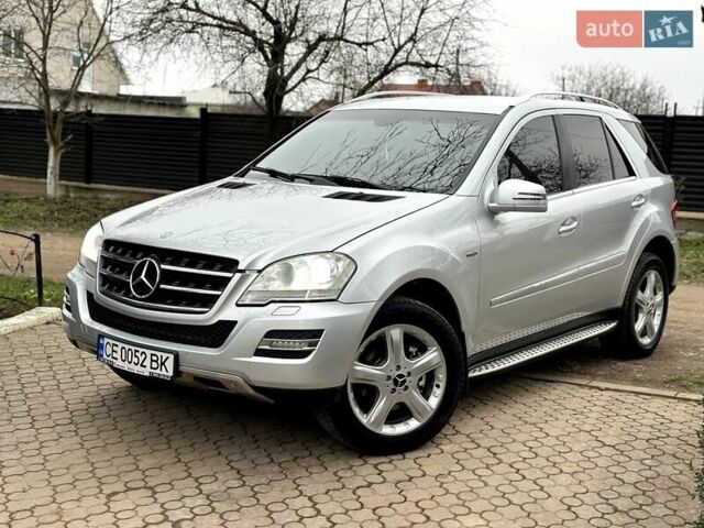 Сірий Мерседес М-Клас, об'ємом двигуна 2.99 л та пробігом 317 тис. км за 15700 $, фото 74 на Automoto.ua