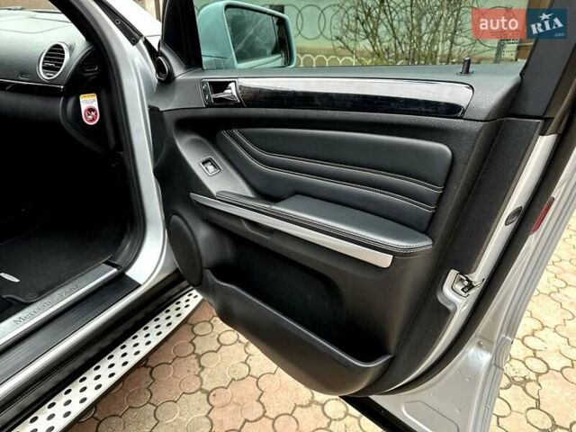 Сірий Мерседес М-Клас, об'ємом двигуна 2.99 л та пробігом 317 тис. км за 15700 $, фото 42 на Automoto.ua