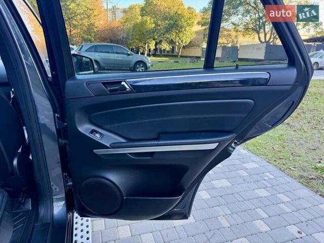 Мерседес М-Класс 2011 в Одессе на Automoto.ua Серый Мерседес М-Класс, объемом двигателя 3.5 л и пробегом 163 тыс. км за 13900 $, фото 57 на Automoto.ua