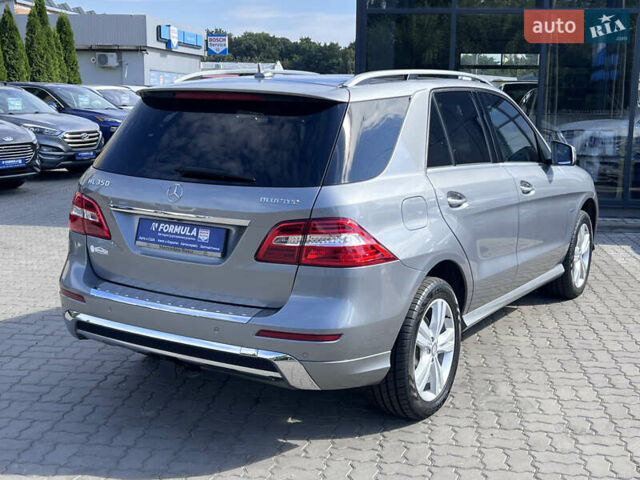 Сірий Мерседес М-Клас, об'ємом двигуна 2.99 л та пробігом 216 тис. км за 18490 $, фото 47 на Automoto.ua
