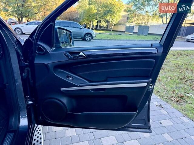 Мерседес М-Класс 2011 в Одессе на Automoto.ua Серый Мерседес М-Класс, объемом двигателя 3.5 л и пробегом 163 тыс. км за 13900 $, фото 40 на Automoto.ua