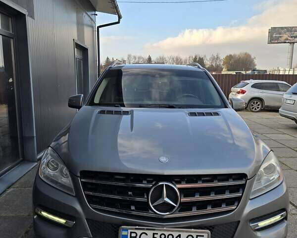 Серый Мерседес М-Класс, объемом двигателя 2.99 л и пробегом 289 тыс. км за 21800 $, фото 3 на Automoto.ua