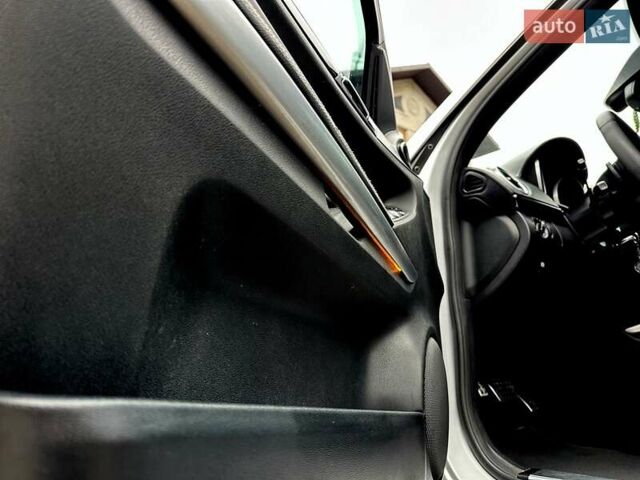 Сірий Мерседес М-Клас, об'ємом двигуна 2.99 л та пробігом 317 тис. км за 15700 $, фото 51 на Automoto.ua