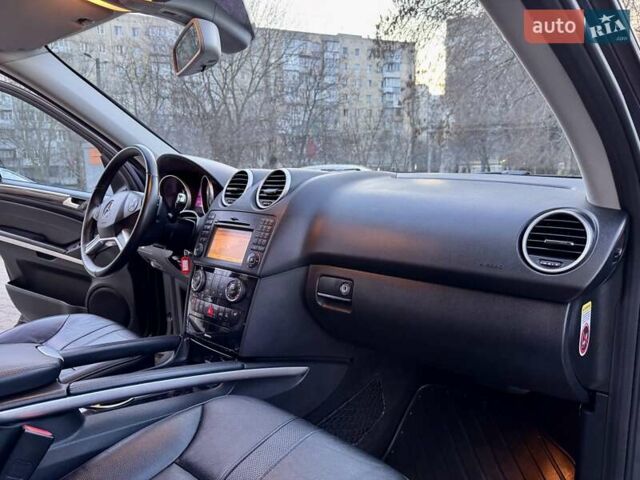 Серый Мерседес М-Класс, объемом двигателя 3.5 л и пробегом 163 тыс. км за 14400 $, фото 38 на Automoto.ua