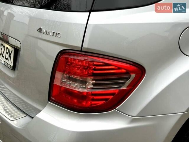 Сірий Мерседес М-Клас, об'ємом двигуна 2.99 л та пробігом 317 тис. км за 15700 $, фото 15 на Automoto.ua