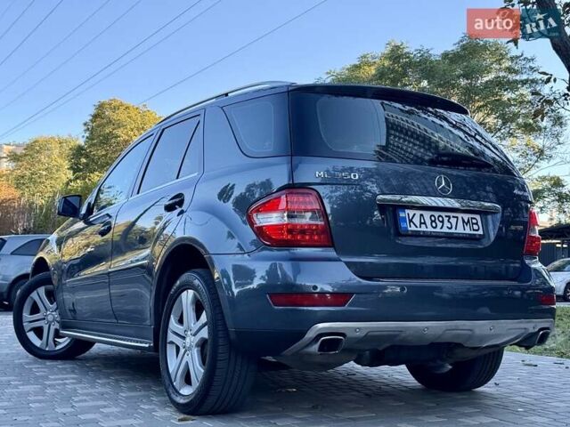 Мерседес М-Класс 2011 в Одессе на Automoto.ua Серый Мерседес М-Класс, объемом двигателя 3.5 л и пробегом 163 тыс. км за 13900 $, фото 25 на Automoto.ua