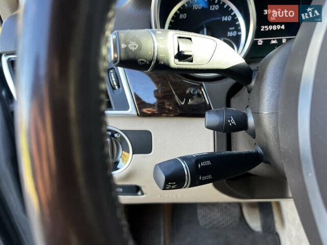 Сірий Мерседес М-Клас, об'ємом двигуна 2.99 л та пробігом 259 тис. км за 21300 $, фото 27 на Automoto.ua