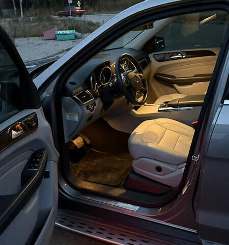 Серый Мерседес М-Класс, объемом двигателя 2.99 л и пробегом 341 тыс. км за 18300 $, фото 15 на Automoto.ua