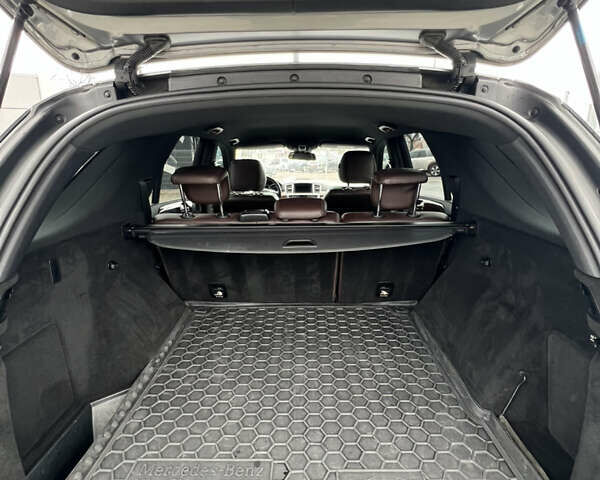 Серый Мерседес М-Класс, объемом двигателя 2.99 л и пробегом 335 тыс. км за 18900 $, фото 32 на Automoto.ua