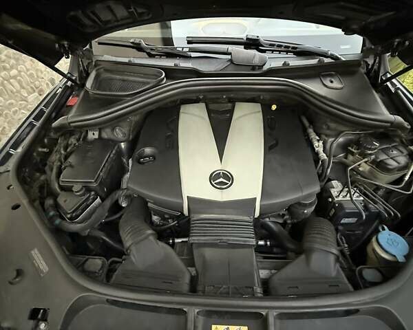 Серый Мерседес М-Класс, объемом двигателя 2.99 л и пробегом 224 тыс. км за 25000 $, фото 11 на Automoto.ua