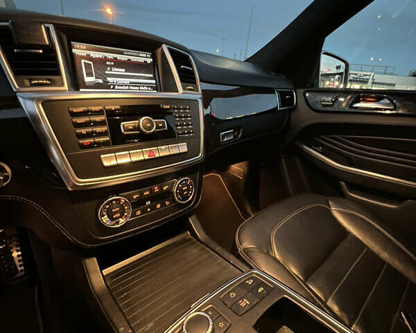 Серый Мерседес М-Класс, объемом двигателя 2.2 л и пробегом 277 тыс. км за 20000 $, фото 32 на Automoto.ua