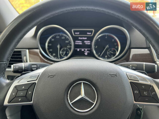 Серый Мерседес М-Класс, объемом двигателя 2.99 л и пробегом 332 тыс. км за 16800 $, фото 36 на Automoto.ua
