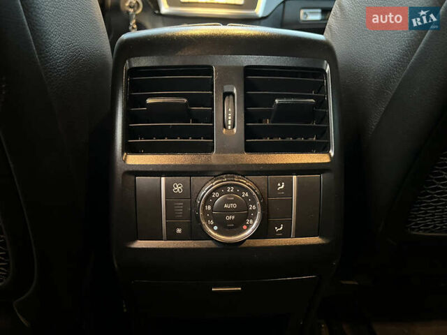 Серый Мерседес М-Класс, объемом двигателя 2.2 л и пробегом 277 тыс. км за 20000 $, фото 20 на Automoto.ua