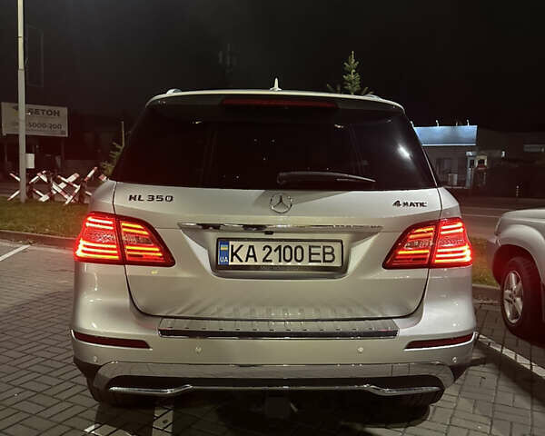 Сірий Мерседес М-Клас, об'ємом двигуна 3.5 л та пробігом 210 тис. км за 20500 $, фото 13 на Automoto.ua