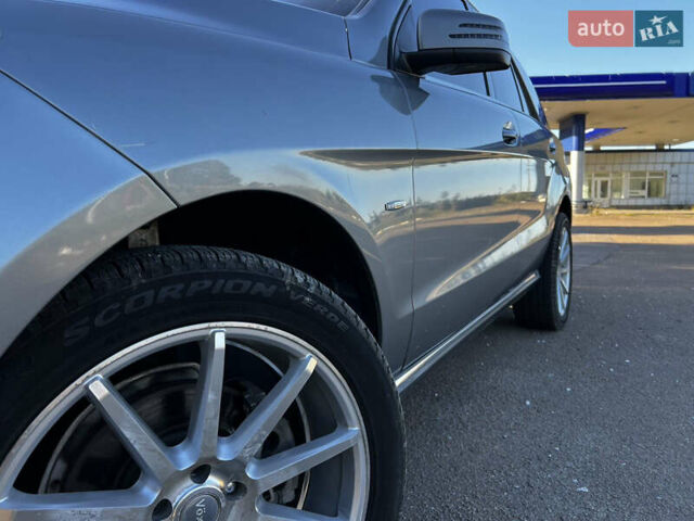 Сірий Мерседес М-Клас, об'ємом двигуна 2.99 л та пробігом 259 тис. км за 21300 $, фото 13 на Automoto.ua