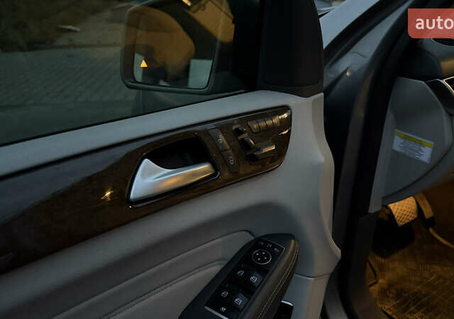 Серый Мерседес М-Класс, объемом двигателя 2.99 л и пробегом 341 тыс. км за 18300 $, фото 27 на Automoto.ua