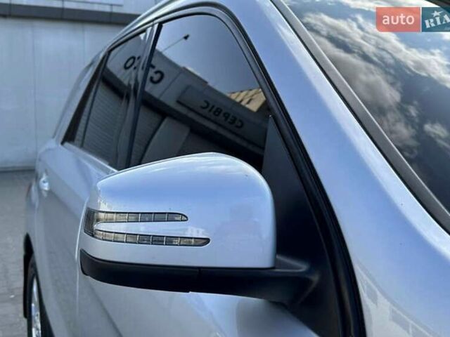 Серый Мерседес М-Класс, объемом двигателя 0 л и пробегом 232 тыс. км за 19700 $, фото 25 на Automoto.ua