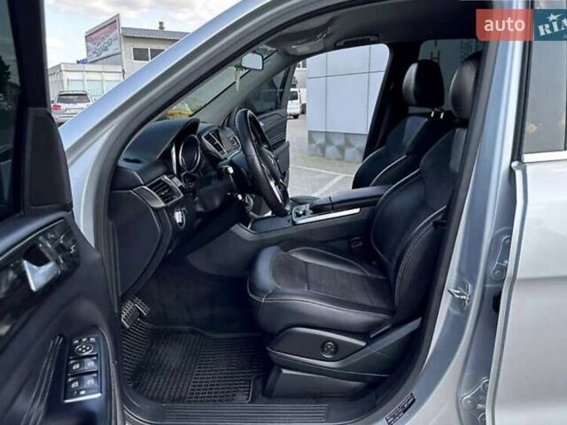 Серый Мерседес М-Класс, объемом двигателя 0 л и пробегом 232 тыс. км за 19700 $, фото 2 на Automoto.ua