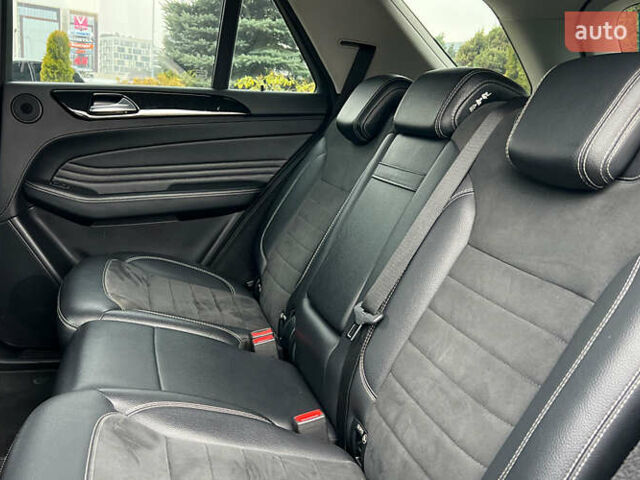 Серый Мерседес М-Класс, объемом двигателя 2.99 л и пробегом 193 тыс. км за 22500 $, фото 27 на Automoto.ua