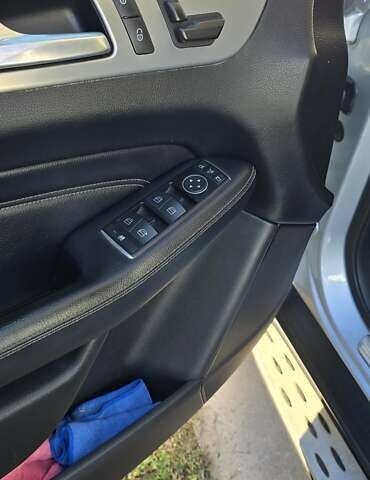 Сірий Мерседес М-Клас, об'ємом двигуна 2.14 л та пробігом 217 тис. км за 19000 $, фото 13 на Automoto.ua