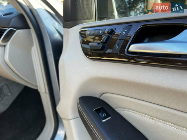 Сірий Мерседес М-Клас, об'ємом двигуна 2.99 л та пробігом 259 тис. км за 21300 $, фото 31 на Automoto.ua